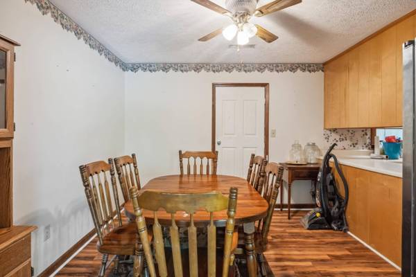 2764 Kirby RD, Draper, VA 24324