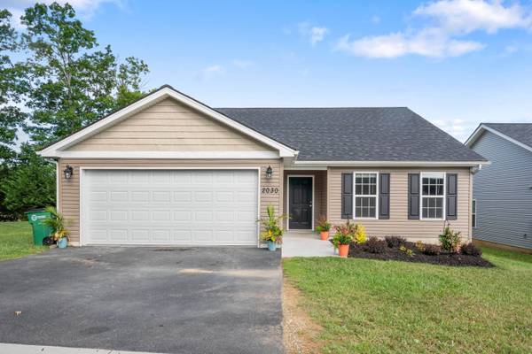 2030 Glade DR, Christiansburg, VA 24073