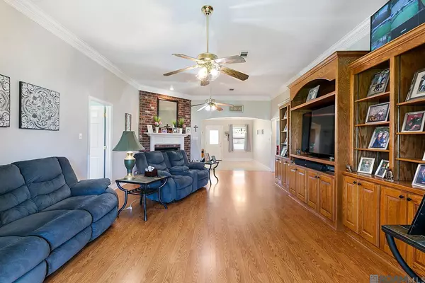 2968 N Nobile St, Paulina, LA 70763