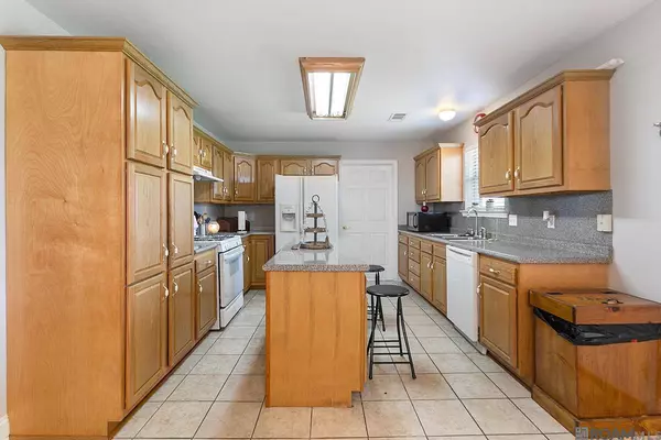 2968 N Nobile St, Paulina, LA 70763