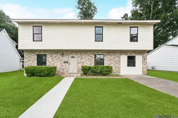 1216 Madewood Dr, Laplace, LA 70068
