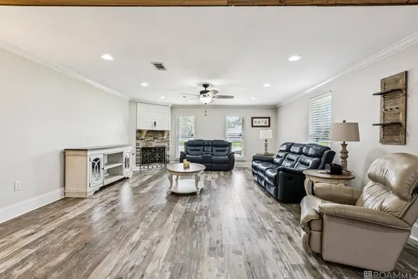 14122 Forest Heights Rd, Gonzales, LA 70737