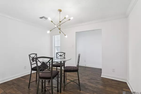 24 Moss Court, Laplace, LA 70068