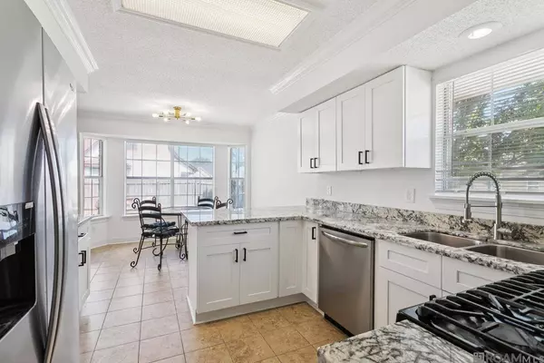 24 Moss Court, Laplace, LA 70068