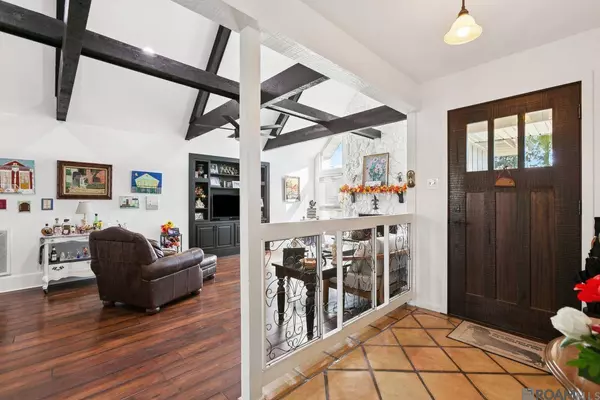 2223 W Canterbury Dr, Laplace, LA 70068