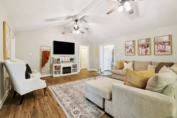 509 Chatsworth Dr, Laplace, LA 70068