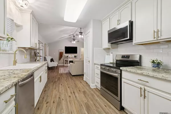 509 Chatsworth Dr, Laplace, LA 70068