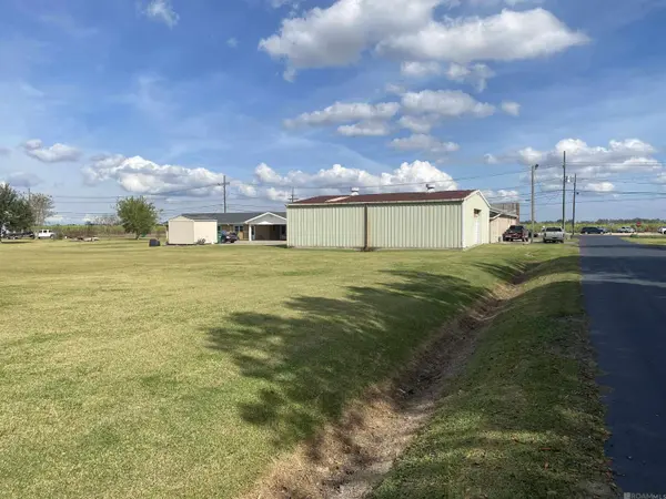 2756 Highway 20, Vacherie, LA 70090