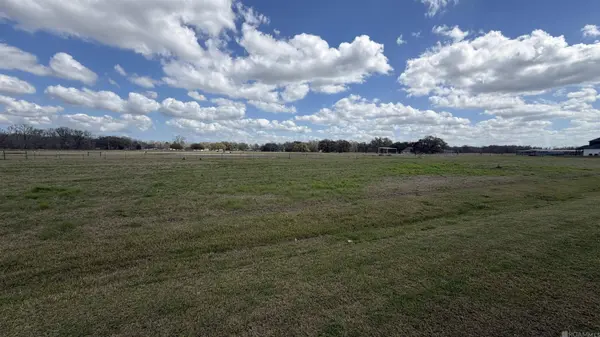 11058 Cessna St, Gonzales, LA 70737