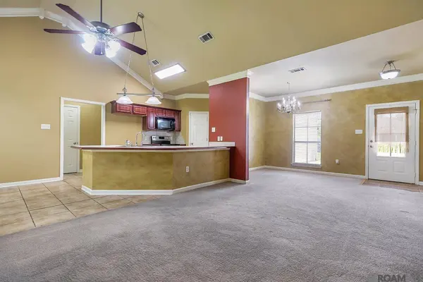 13449 Orleans Dr, Gonzales, LA 70737