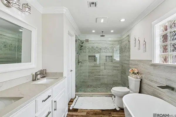 104 Oak Arbor Drive, Laplace, LA 70068
