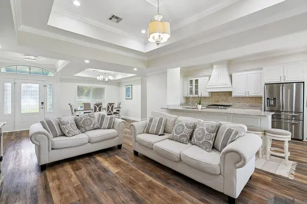 104 Oak Arbor Drive, Laplace, LA 70068