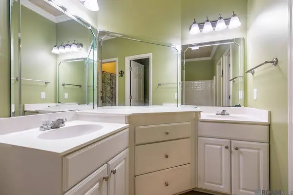 13449 Orleans Dr, Gonzales, LA 70737