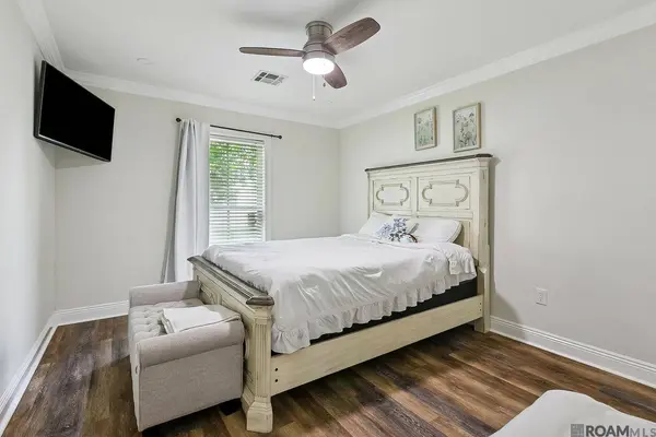 104 Oak Arbor Drive, Laplace, LA 70068