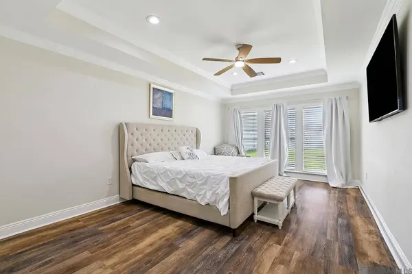 104 Oak Arbor Drive, Laplace, LA 70068