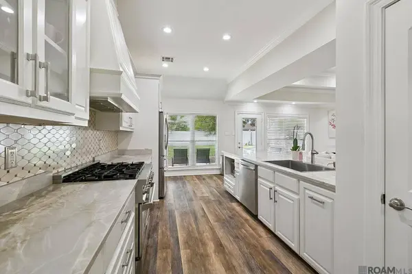 104 Oak Arbor Drive, Laplace, LA 70068