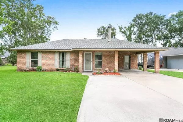 42218 Shadow Creek Ave, Gonzales, LA 70737