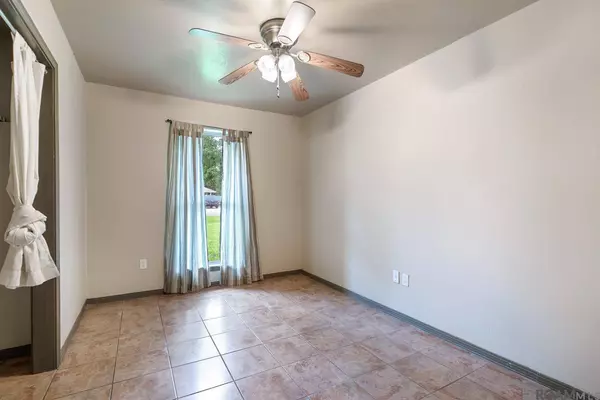 42218 Shadow Creek Ave, Gonzales, LA 70737