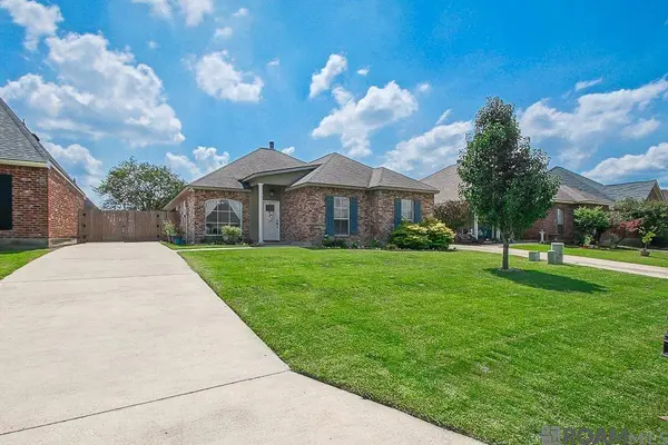 40467 Cross Creek Ave, Gonzales, LA 70737