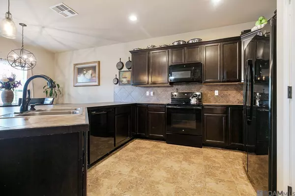 8807 Black Birch Ave, Zachary, LA 70791