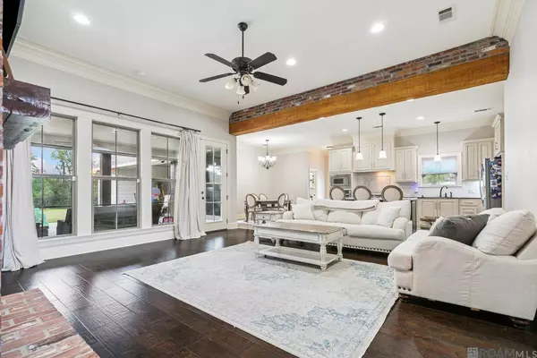 16357 Parker Place Dr, Prairieville, LA 70769