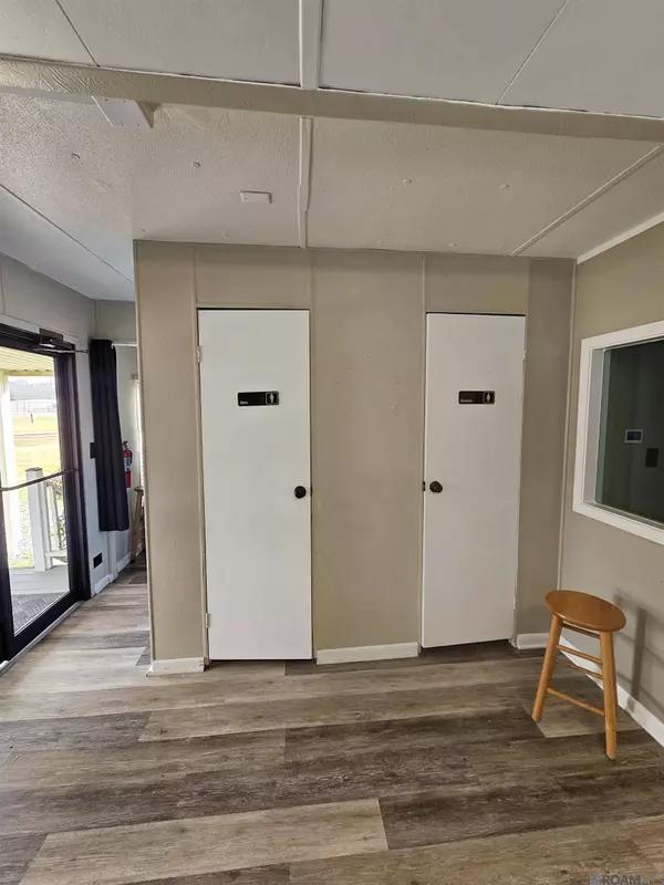 10757 Airline Hwy, Gonzales, LA 70737