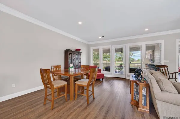5351 Courtyard Dr, Gonzales, LA 70737