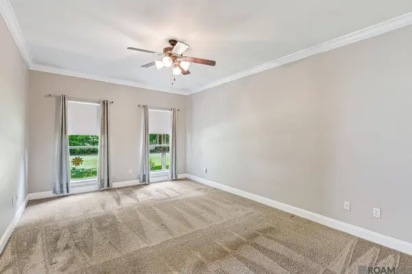 16348 Turning Leaf Dr, Prairieville, LA 70769