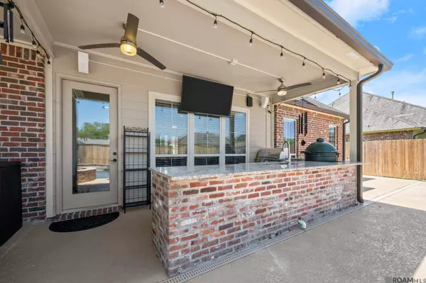 15233 Summer Park Ln, Baton Rouge, LA 70817