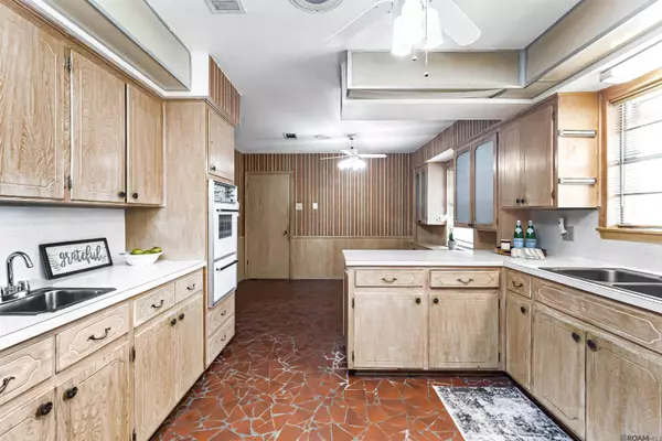 11146 Goodwood Blvd, Baton Rouge, LA 70815