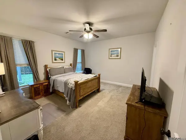 7306 Kenilworth Crossing Ave, Baton Rouge, LA 70820