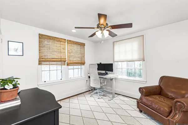 4145 Floyd Dr, Baton Rouge, LA 70808