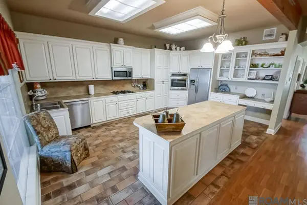 823 Belle River Rd, Pierre Part, LA 70339