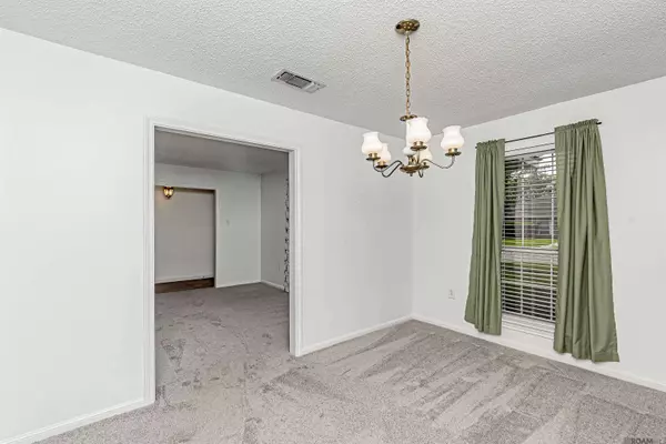 1304 Rue Crozat, Baton Rouge, LA 70810