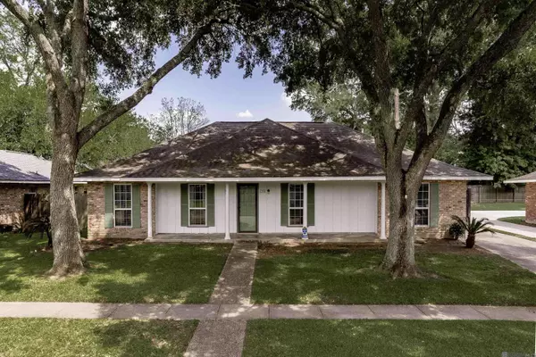 1304 Rue Crozat, Baton Rouge, LA 70810