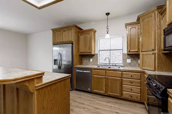 2321 Summerleaf Cir, Baton Rouge, LA 70816