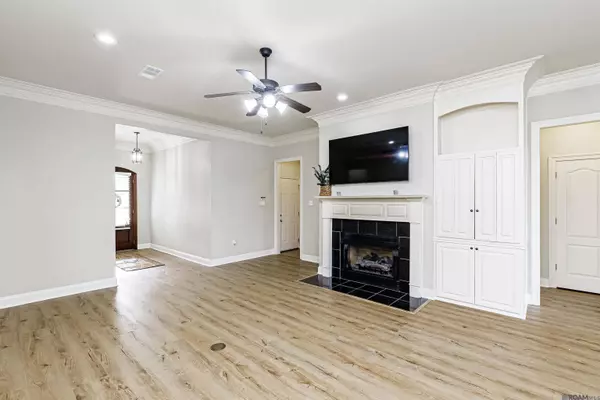 2321 Summerleaf Cir, Baton Rouge, LA 70816