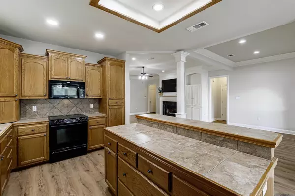 2321 Summerleaf Cir, Baton Rouge, LA 70816