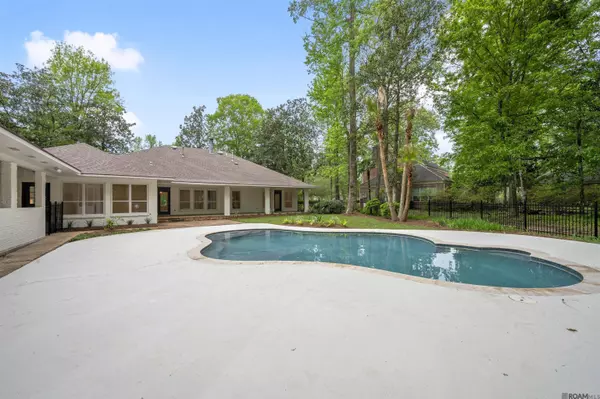 18631 Beaconwoods Dr, Baton Rouge, LA 70817