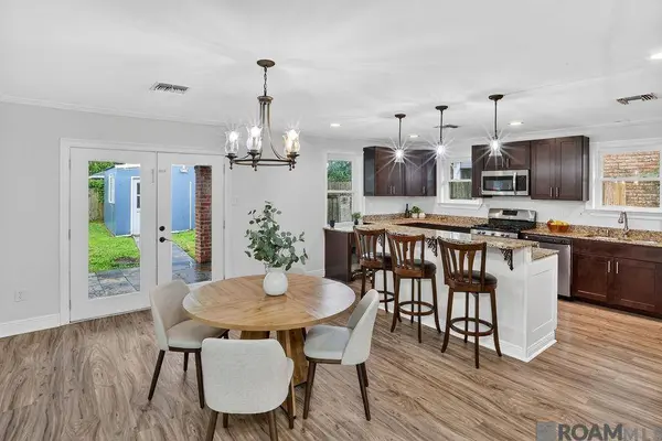 8910 Melrose Ln, River Ridge, LA 70123