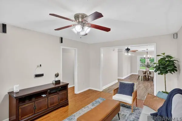 8910 Melrose Ln, River Ridge, LA 70123