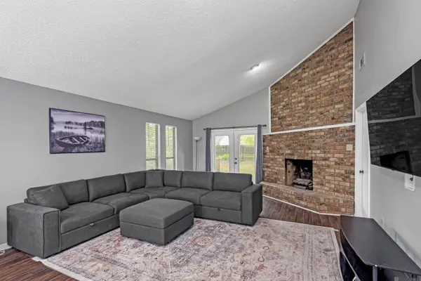 1451 White Cross Dr, Baton Rouge, LA 70810