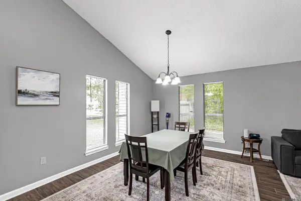 1451 White Cross Dr, Baton Rouge, LA 70810