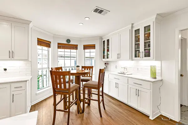 1324 Chippenham Dr, Baton Rouge, LA 70808