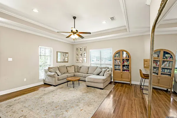 10697 Wrigley Field Ave, Denham Springs, LA 70726