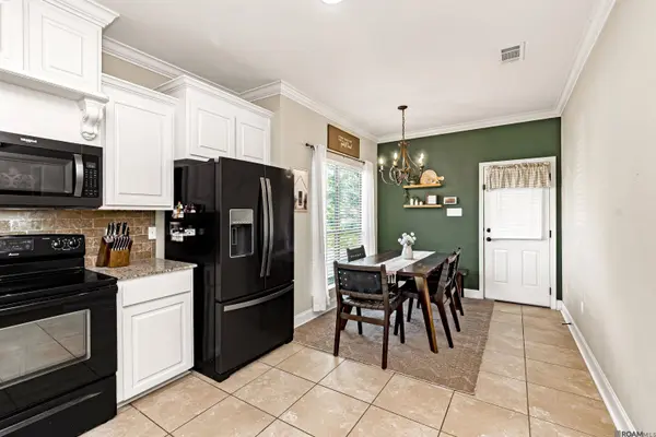 10697 Wrigley Field Ave, Denham Springs, LA 70726