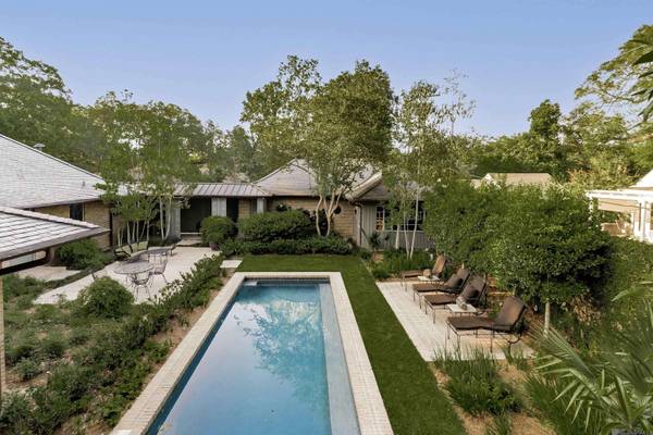 3131 E Lakeshore Dr, Baton Rouge, LA 70808