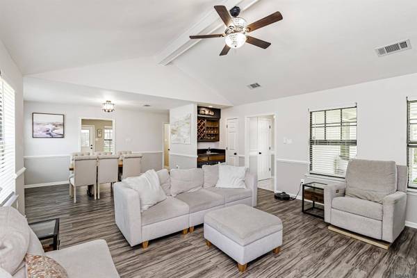 9715 Bunting Dr, Baton Rouge, LA 70809