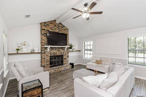 9715 Bunting Dr, Baton Rouge, LA 70809