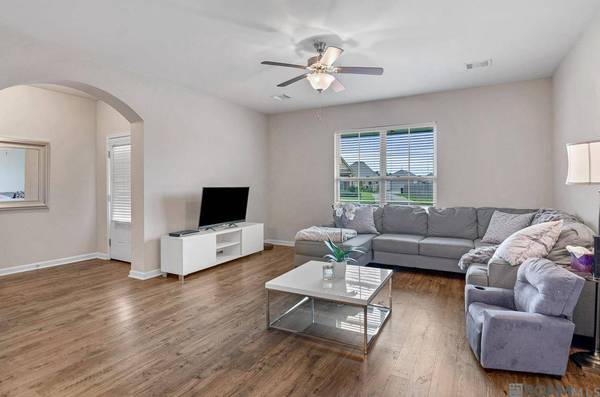 7643 Waterview Dr, Baton Rouge, LA 70820